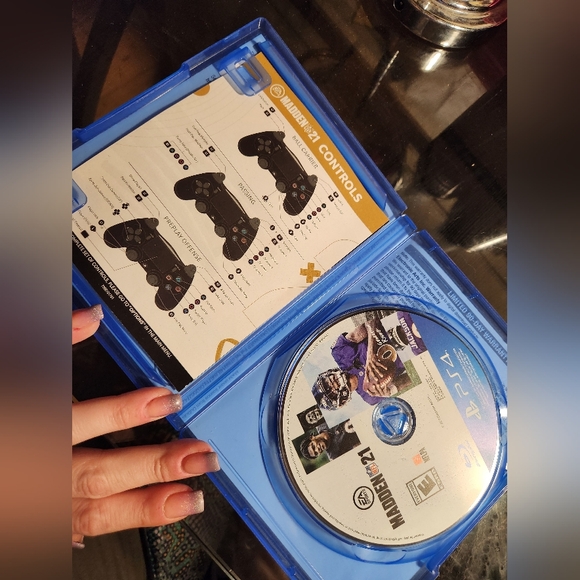 EA Sports Madden NFL 21 PS4 Video Game - Purple - Picture 4 of 4